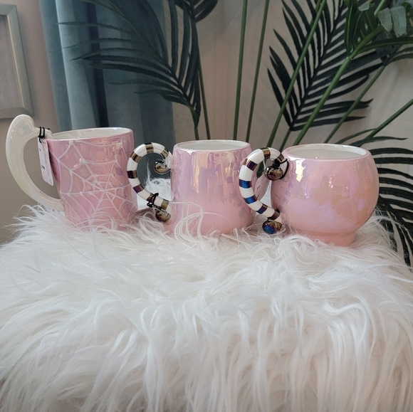 Set of 2 NWT Irredescent Pink Spider Web and Ghost Halloween Mugs - Picture 3 of 3